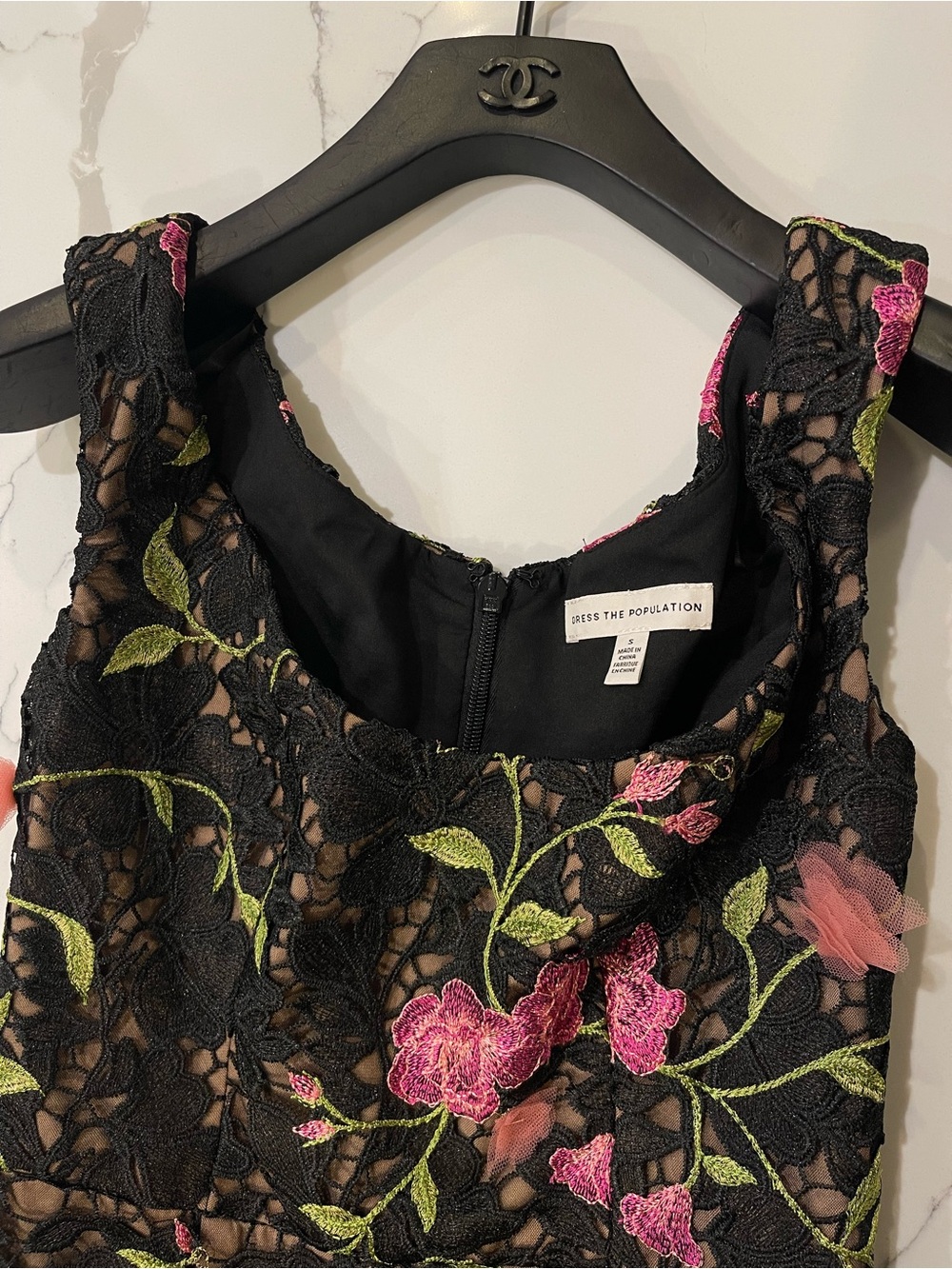 DRESS THE POPULATION Josie Floral Appliqué Sleeveless Gown In Black Multi Size S - Picture 13 of 17